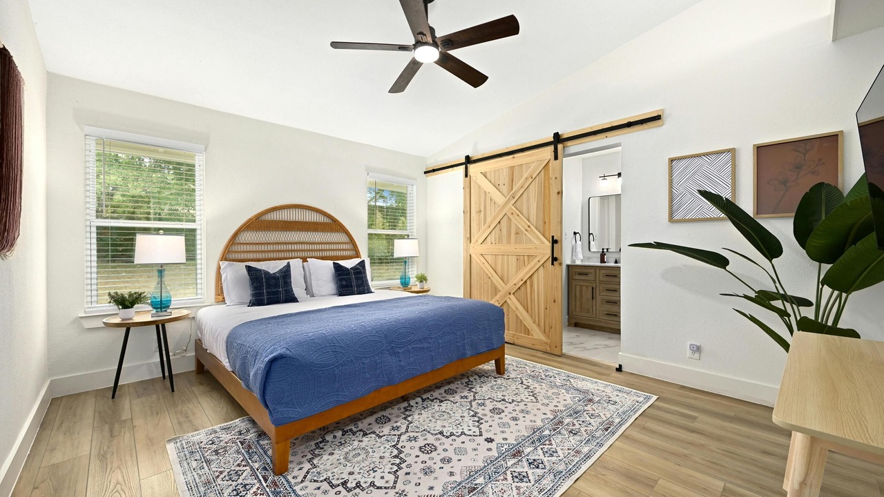Photo of Bedroom in North Austin Civic Association