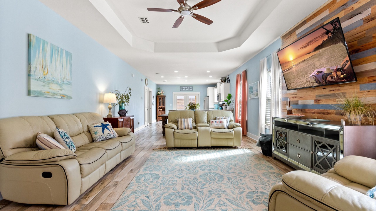 Photo of Livingroom in Ono Island