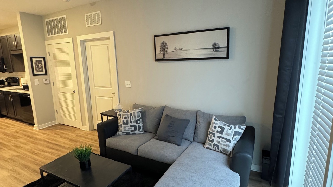 Photo of Livingroom in Capitol View