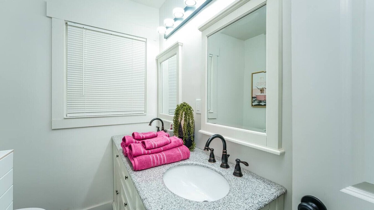 Photo of Bathroom in Candler-McAfee