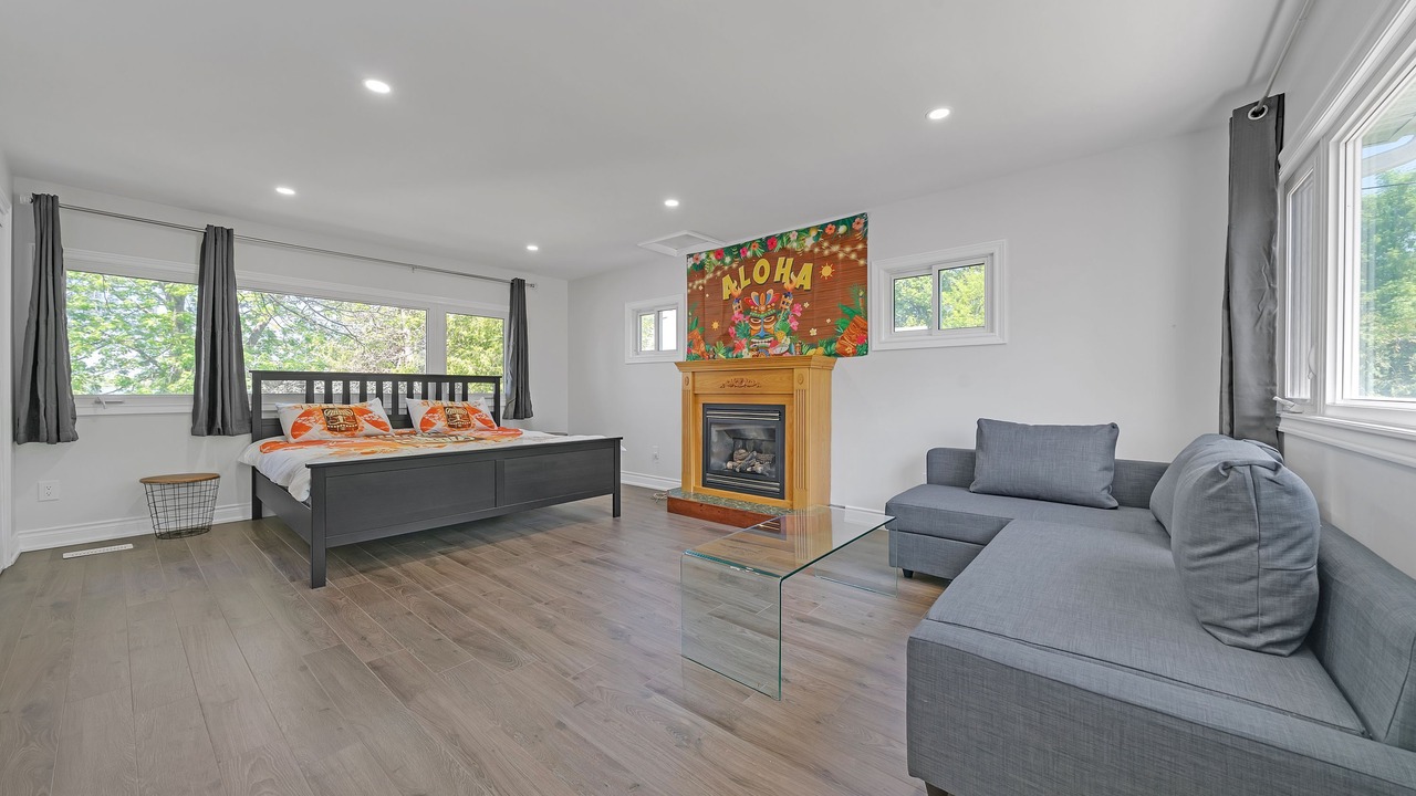Photo of Livingroom in Barrie