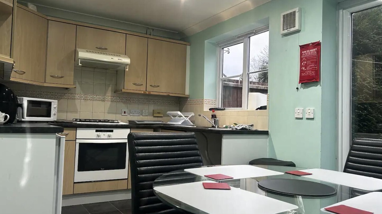 Photo of Others in Oldbury