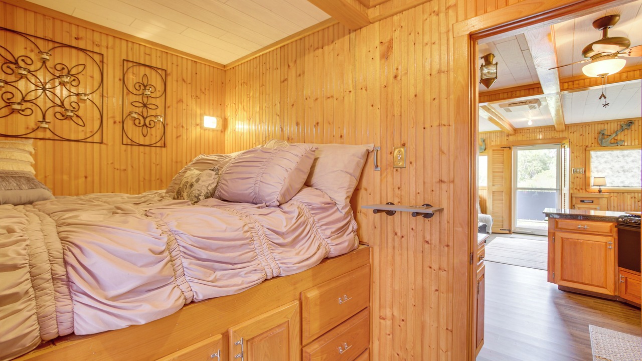 Photo of Bedroom in Houma
