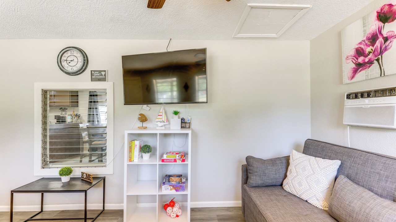Photo of Livingroom in Somerville