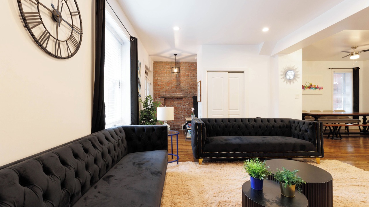 Photo of Livingroom in St. Louis