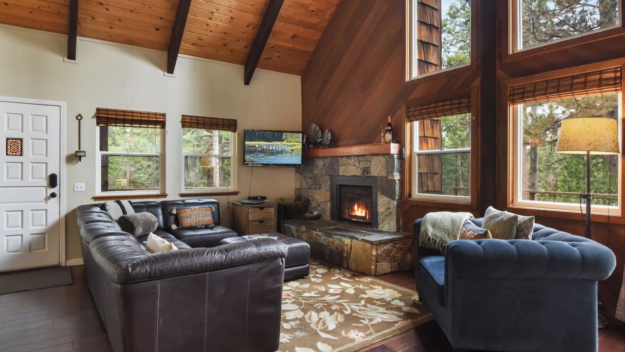 Photo of Livingroom in Carnelian Bay