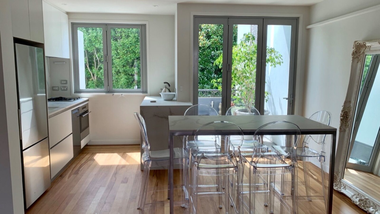 Photo of Others in Ponsonby