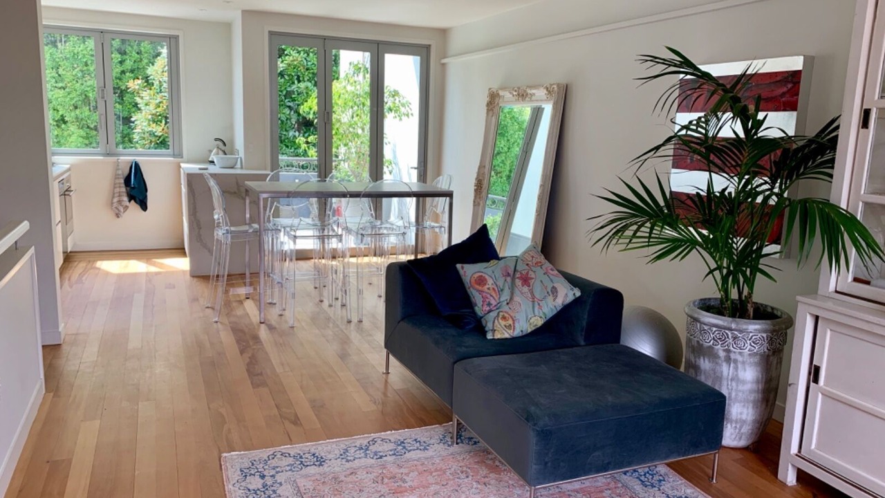 Photo of Others in Ponsonby