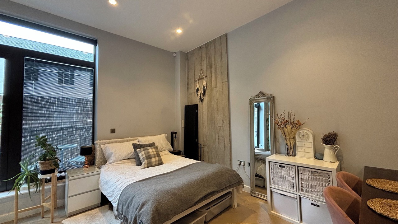 Photo of Others in Hackney