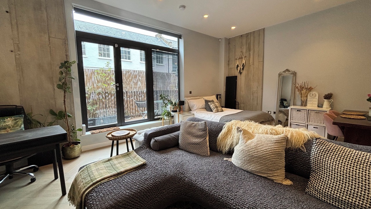 Photo of Others in Hackney