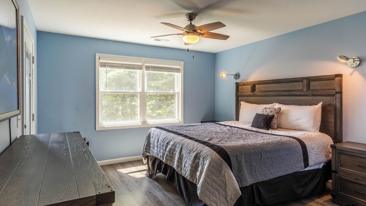 Photo of Bedroom in Bryson City