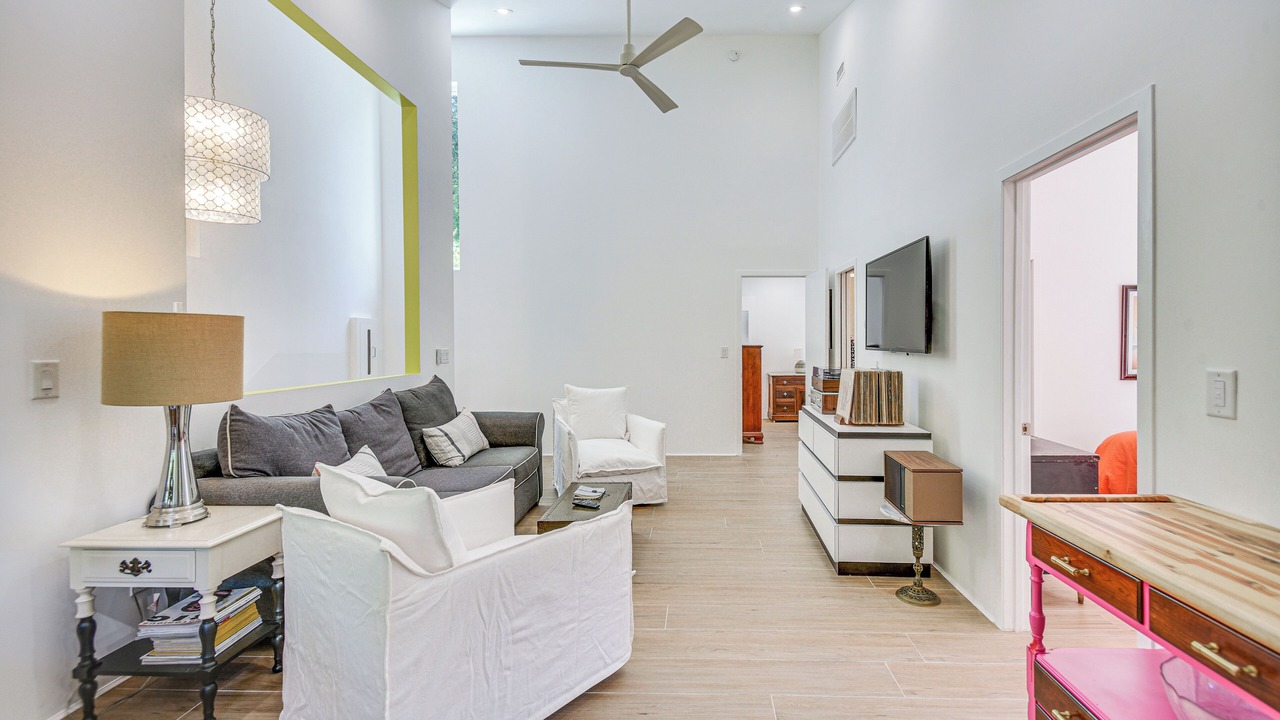 Photo of Livingroom in Virginia Beach