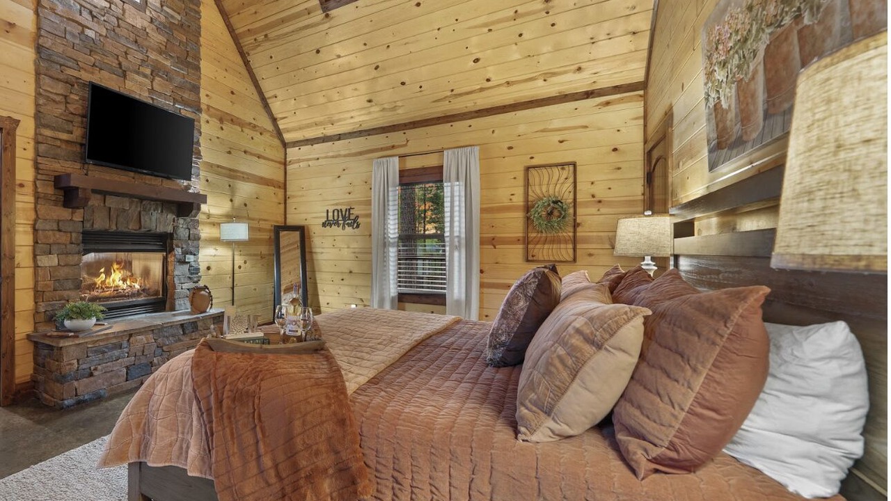 Photo of Bedroom in Hochatown