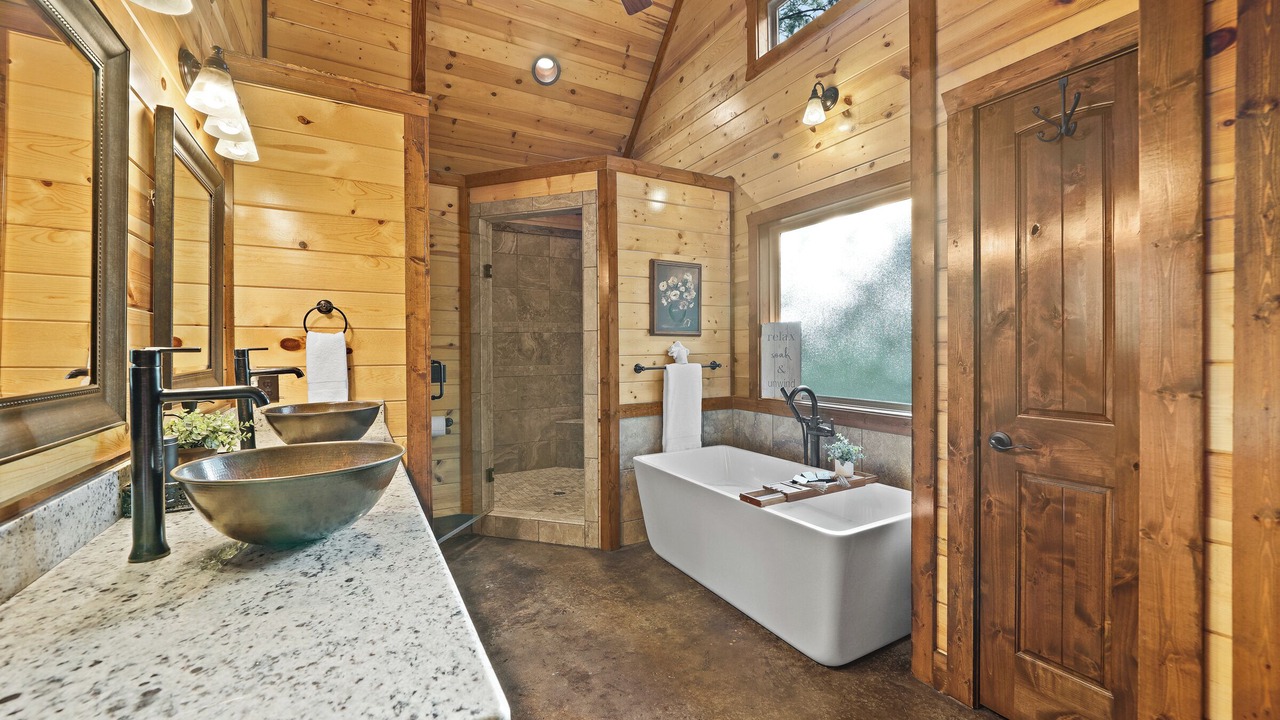 Photo of Bathroom in Hochatown