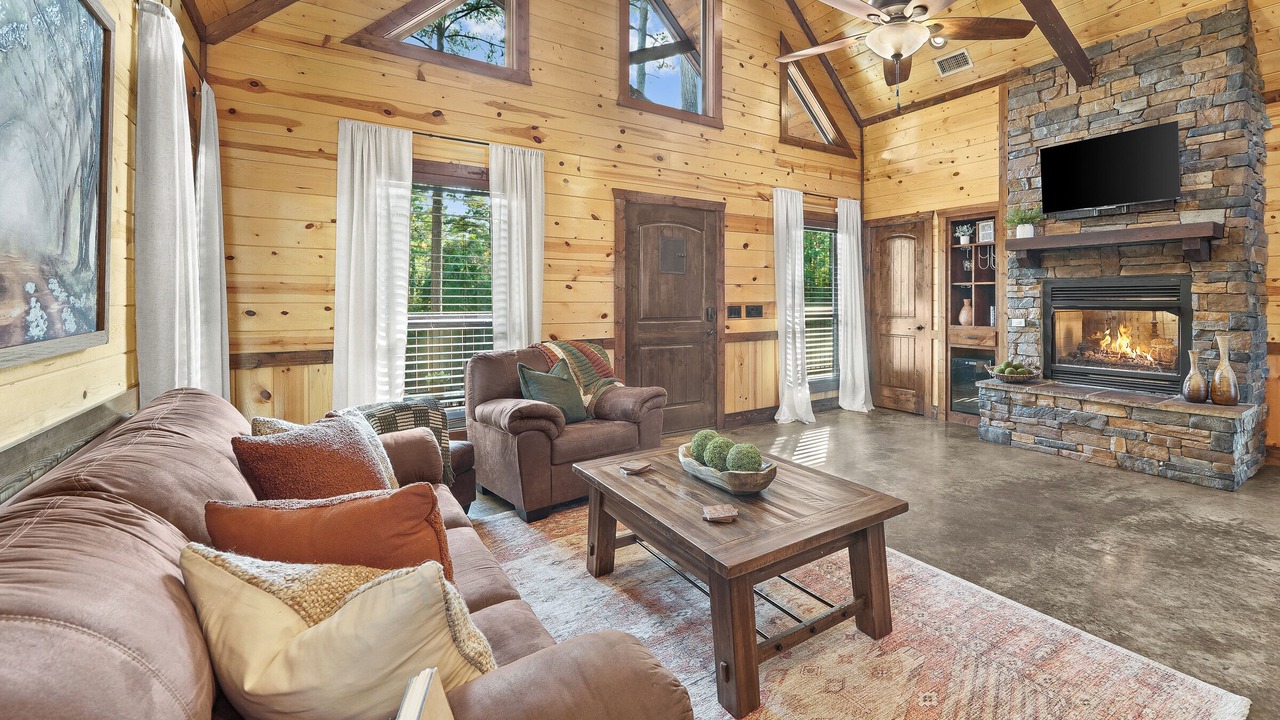 Photo of Livingroom in Hochatown