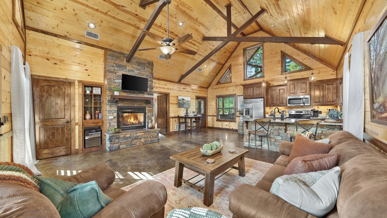 Photo of Livingroom in Hochatown