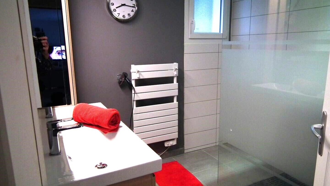 Photo of Bathroom in Riom