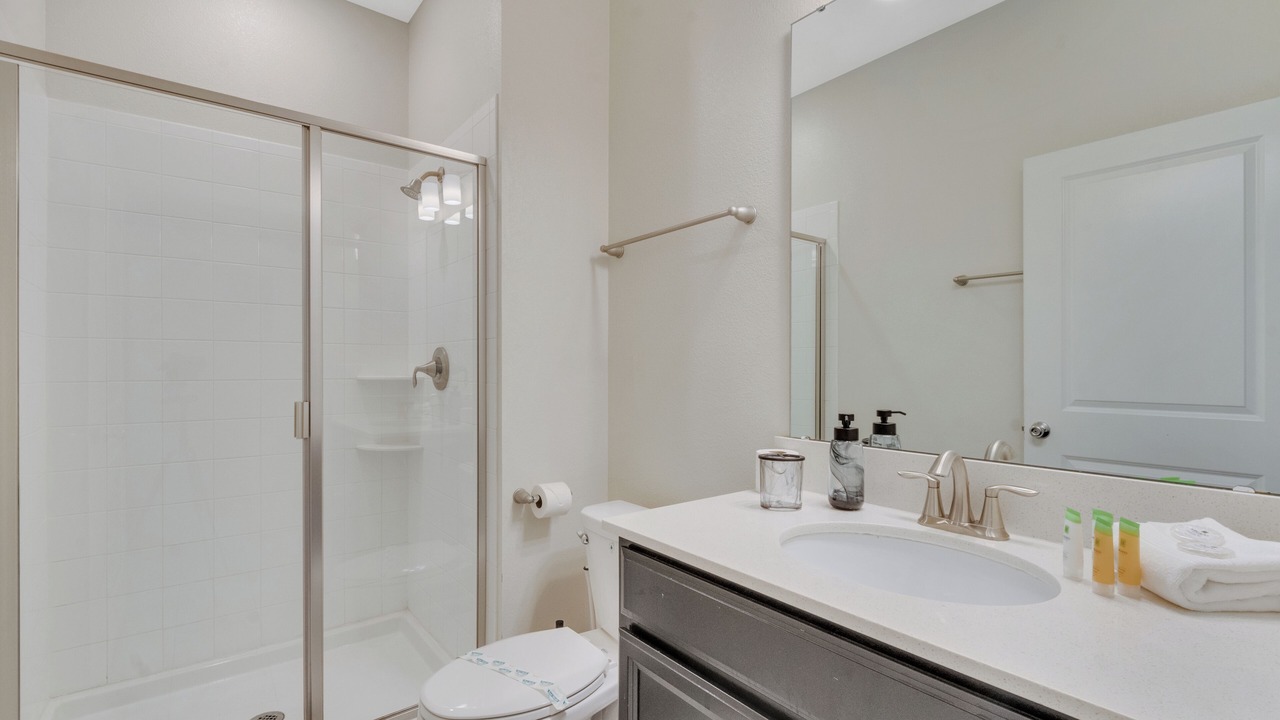 Photo of Bathroom in Florida Center North