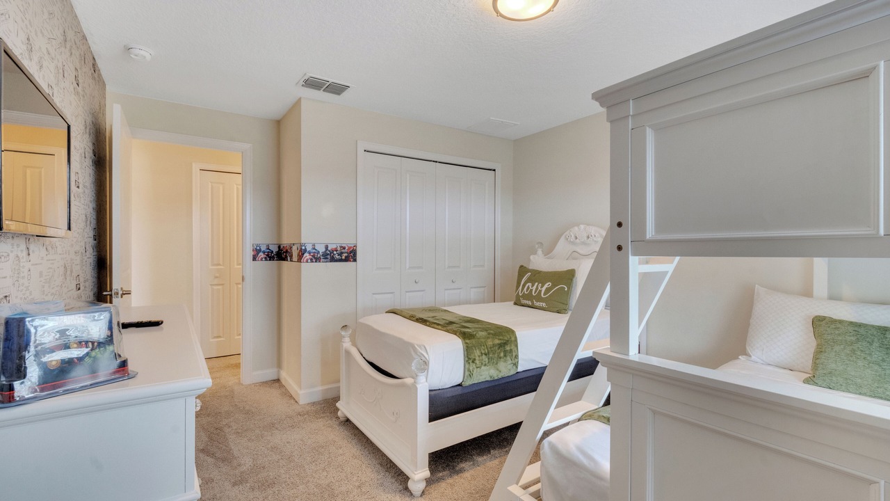 Photo of Bedroom in Florida Center North