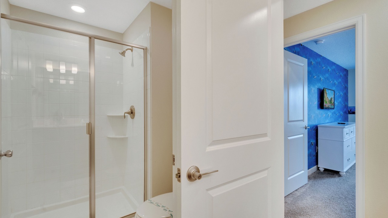 Photo of Bathroom in Florida Center North