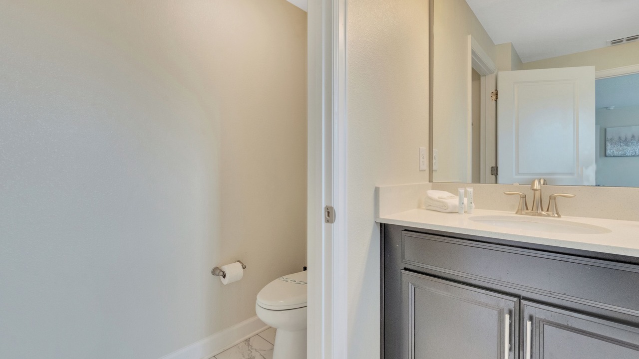 Photo of Bathroom in Florida Center North