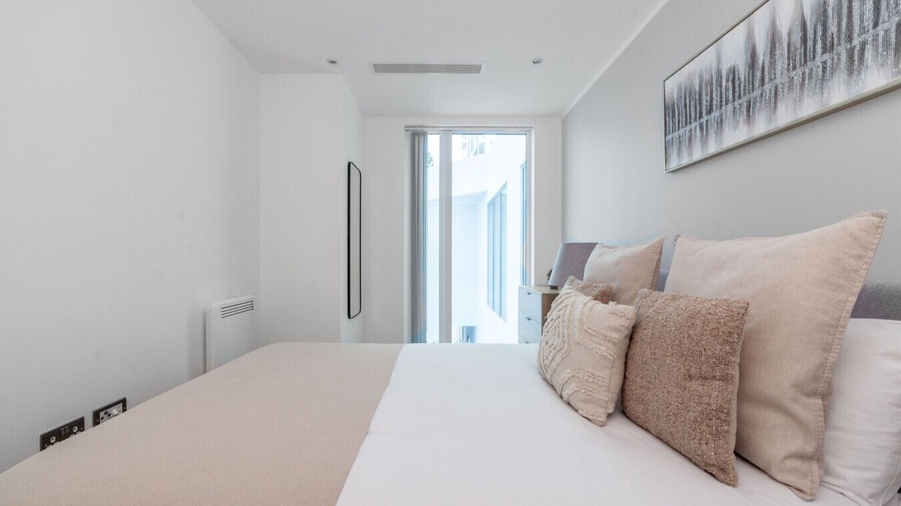 Photo of Bedroom in Hanger Hill