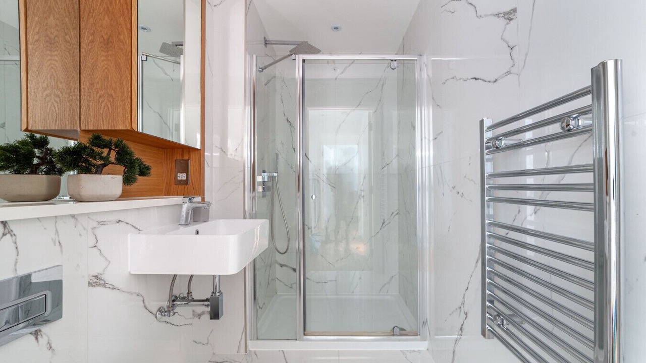 Photo of Bathroom in Hanger Hill