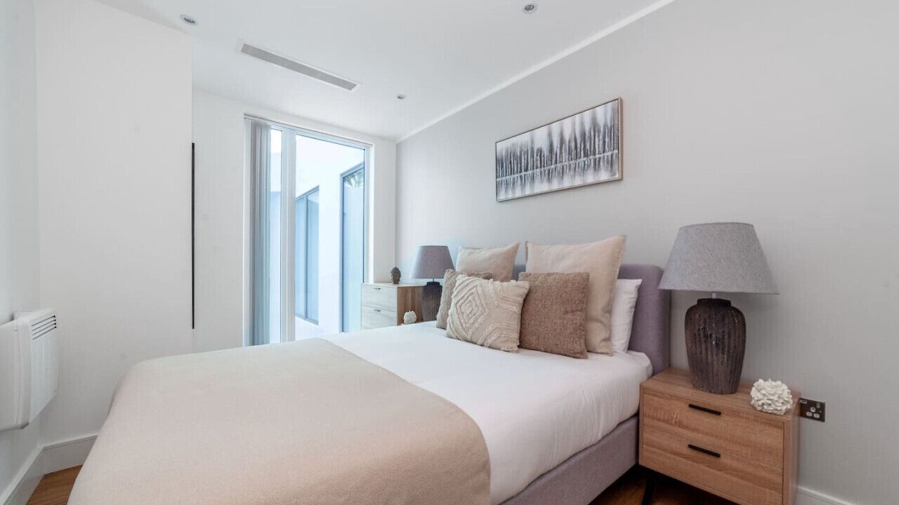 Photo of Bedroom in Hanger Hill