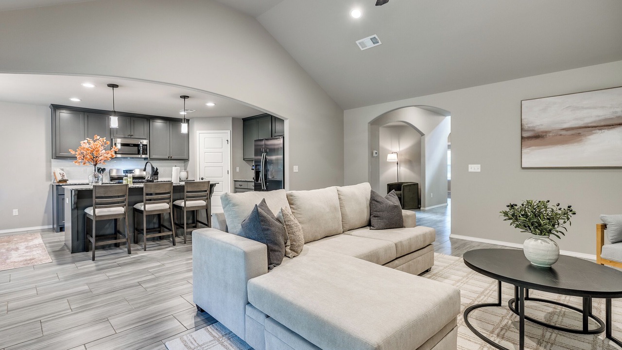 Photo of Livingroom in Broken Arrow