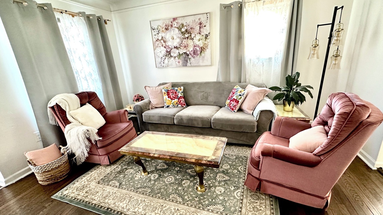 Photo of Livingroom in Hazel Park