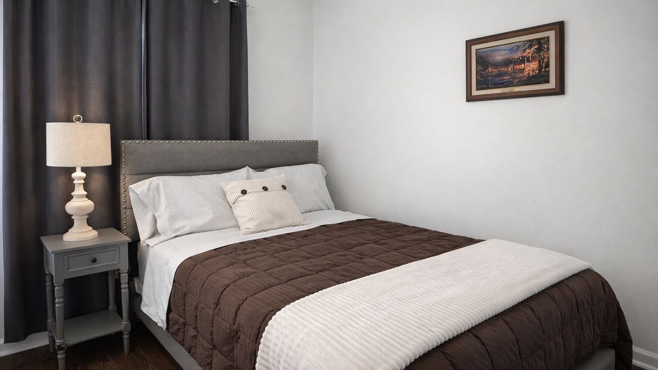 Photo of Bedroom in Hazel Park