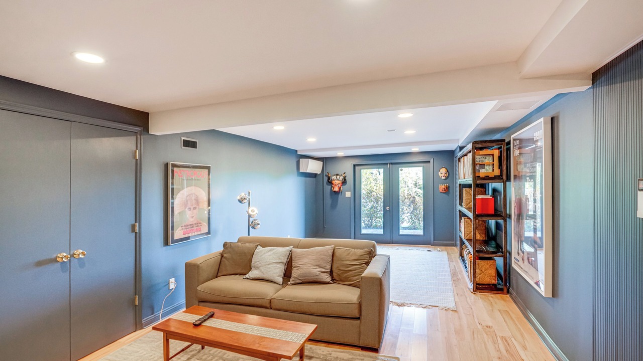 Photo of Others in Hollowville