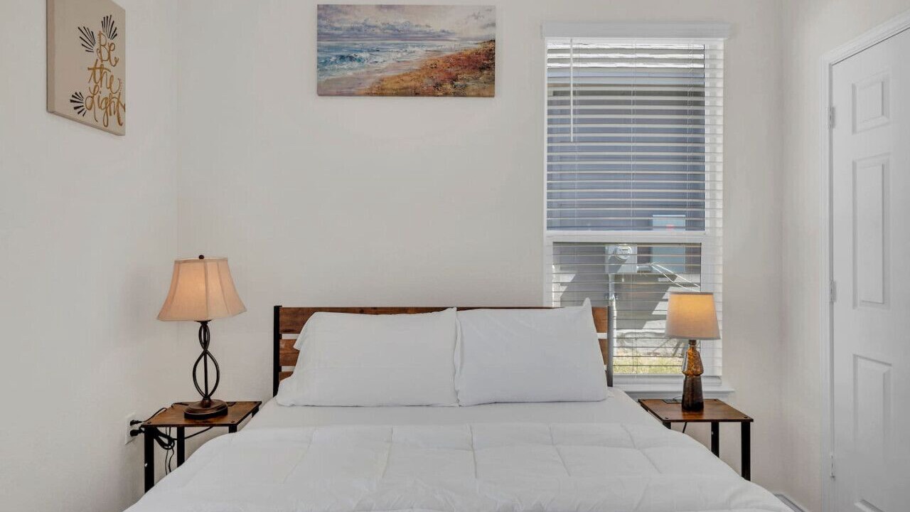 Photo of Bedroom in McNeil