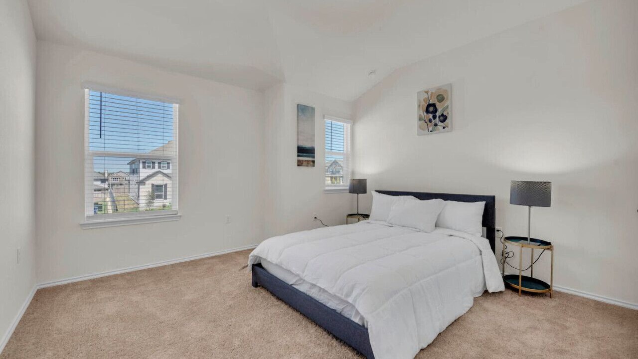 Photo of Bedroom in McNeil