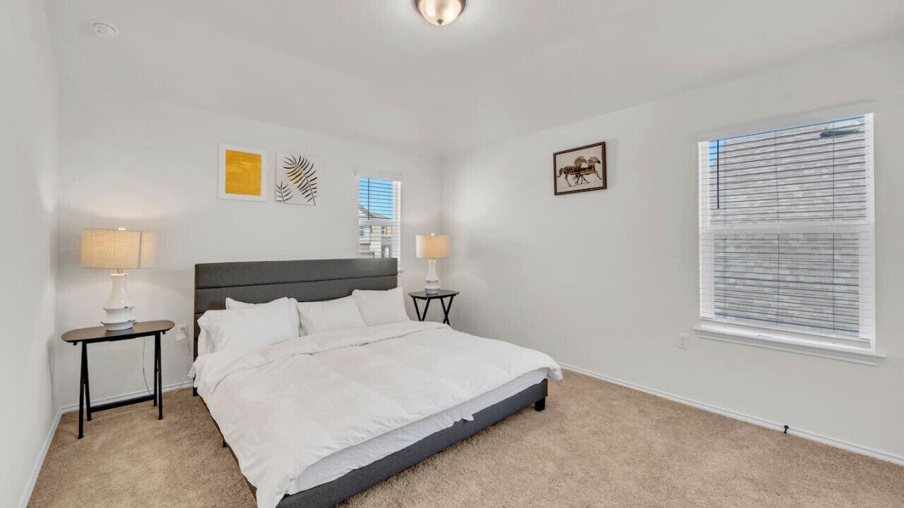 Photo of Bedroom in McNeil