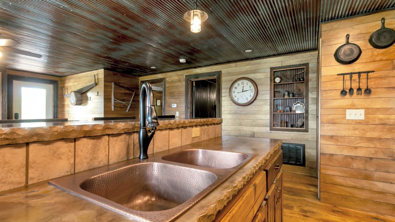 Photo of Kitchen in Grandview Plaza