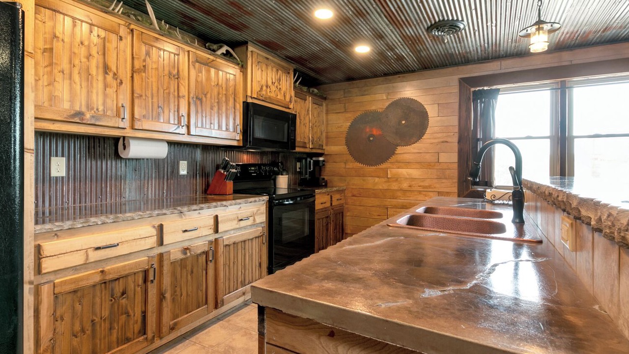 Photo of Kitchen in Grandview Plaza