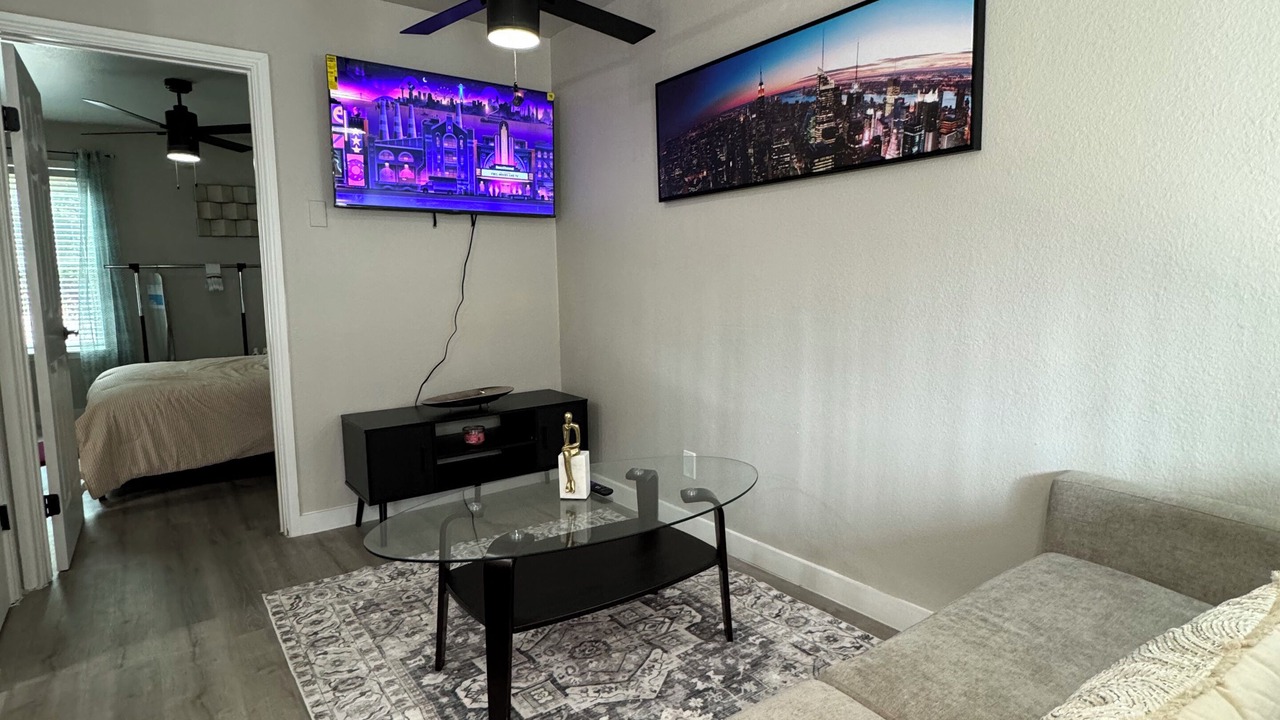 Photo of Livingroom in Park Central