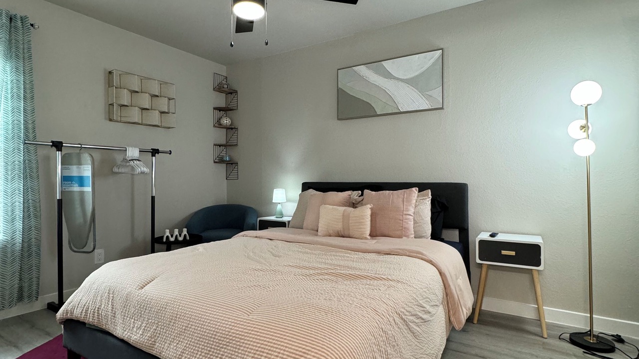 Photo of Bedroom in Park Central
