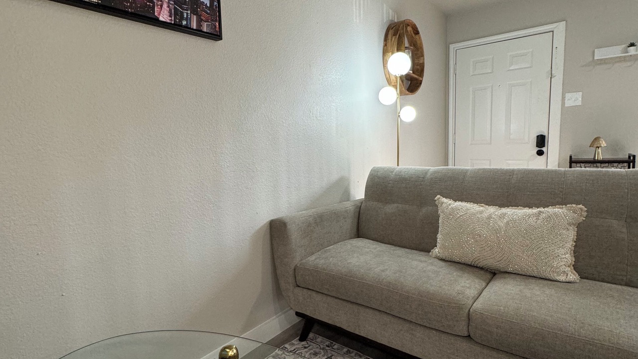 Photo of Livingroom in Park Central