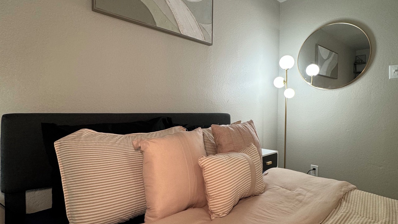 Photo of Bedroom in Park Central