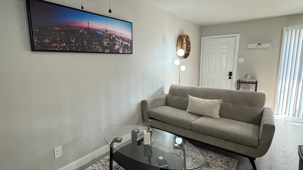 Photo of Livingroom in Park Central