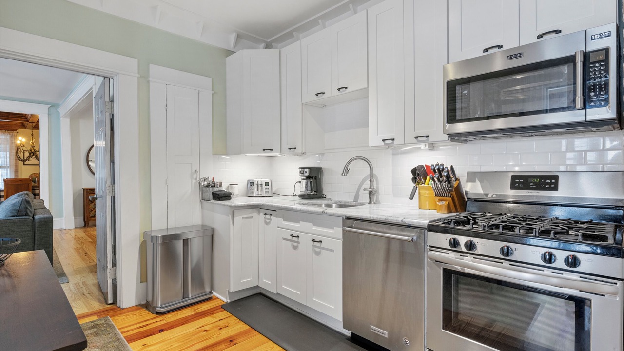 Photo of Kitchen in Front Park