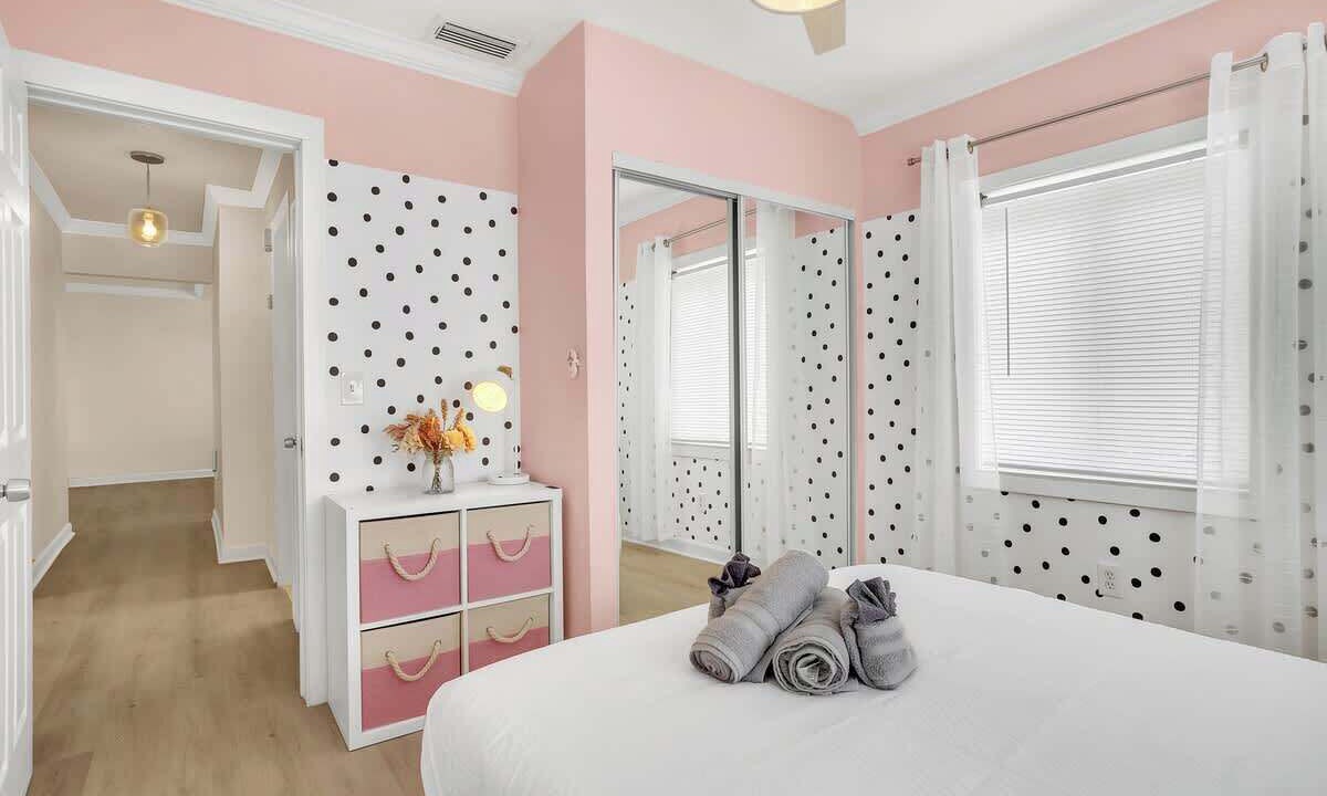 Photo of Bedroom in Miami Springs