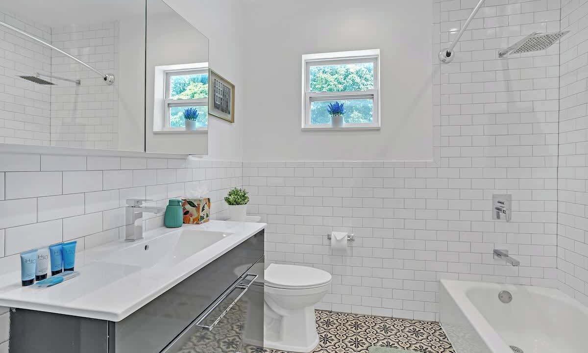 Photo of Bathroom in Miami Springs