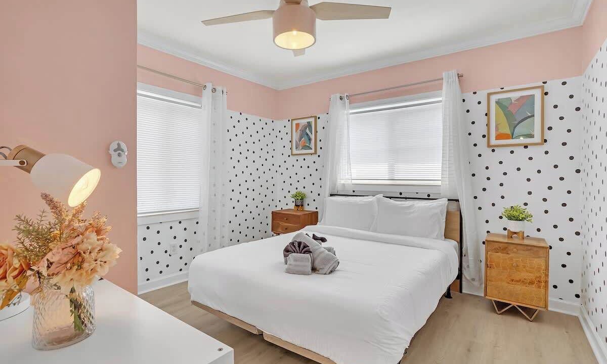 Photo of Bedroom in Miami Springs