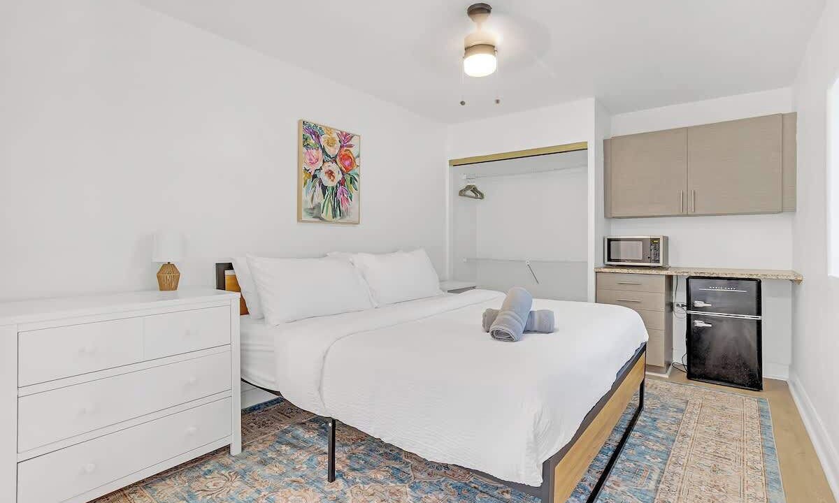 Photo of Bedroom in Miami Springs