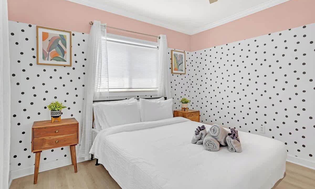 Photo of Bedroom in Miami Springs