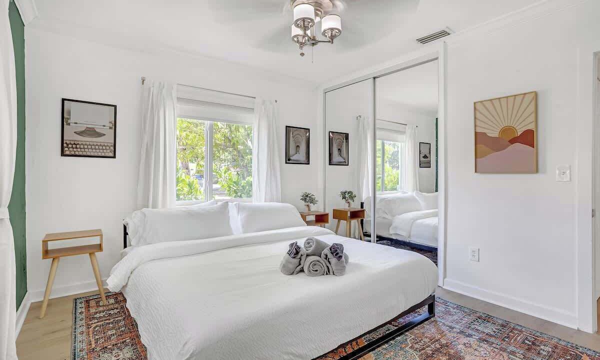 Photo of Bedroom in Miami Springs
