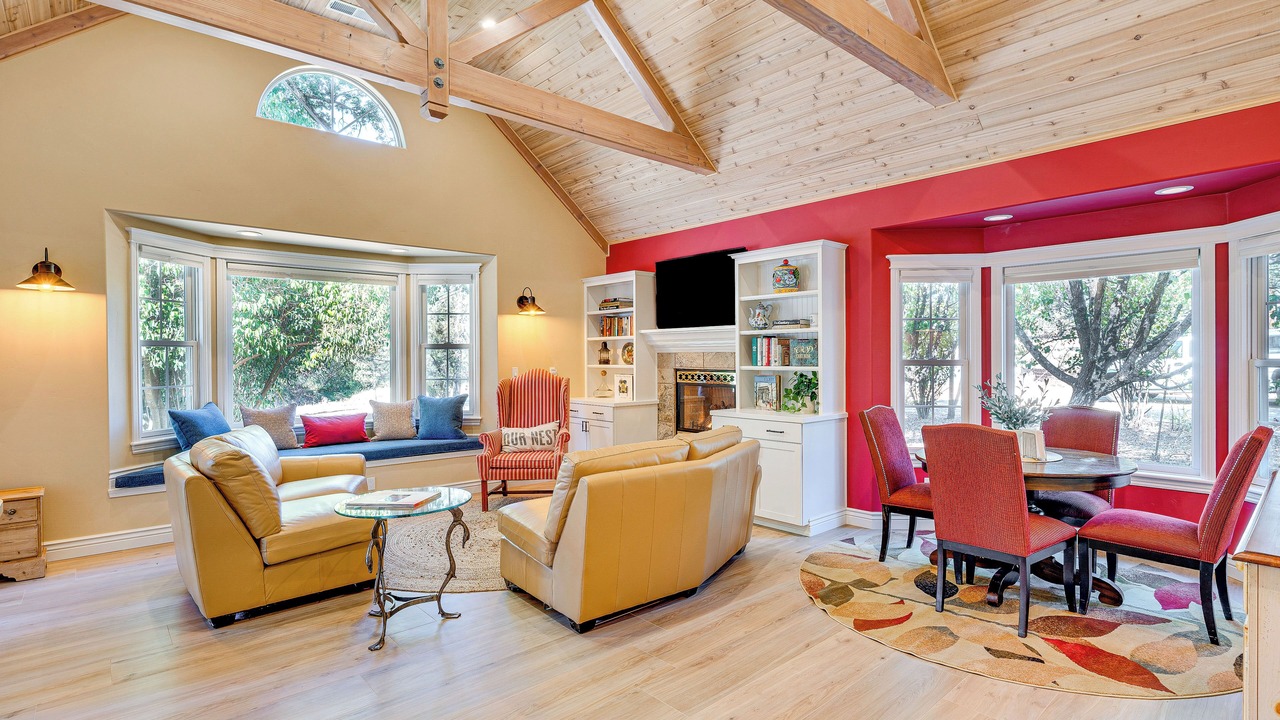 Photo of Livingroom in Auburn
